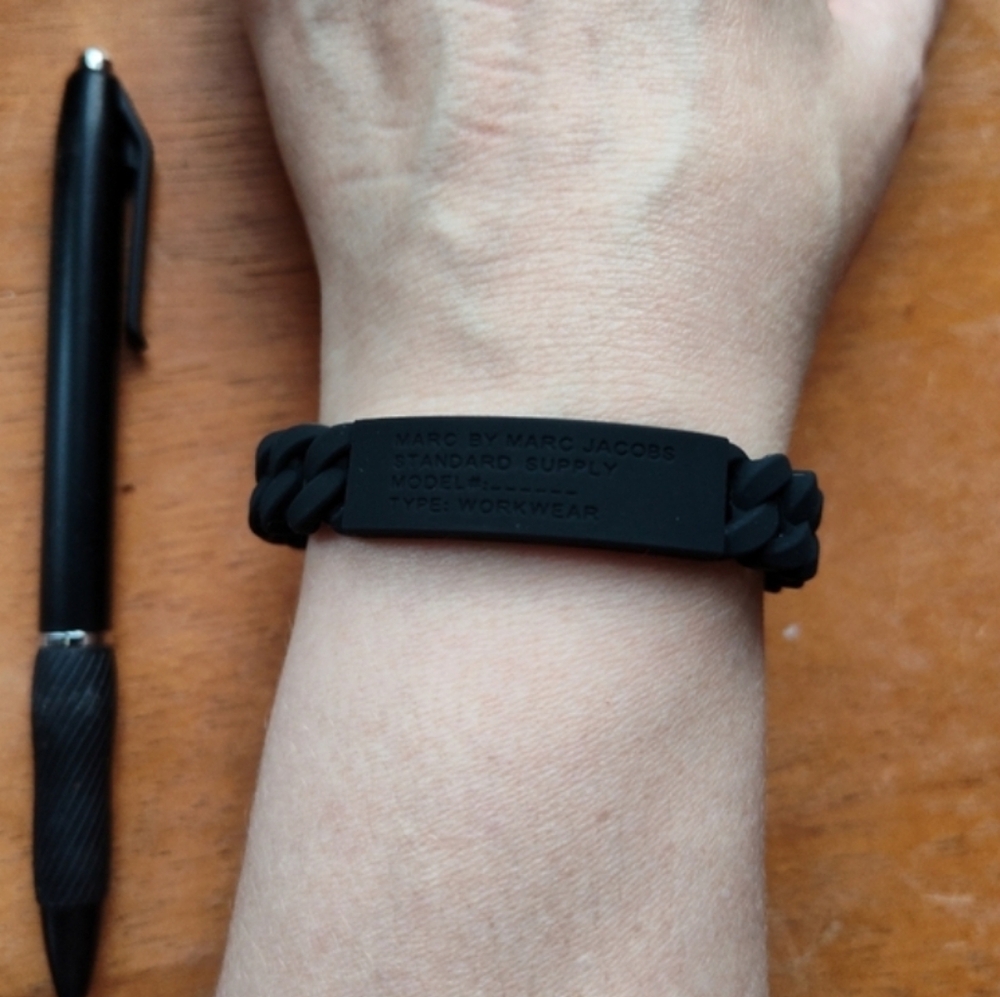 Please Read*3Bracelet Bundle Of Marc Jacobs Silicone Bands